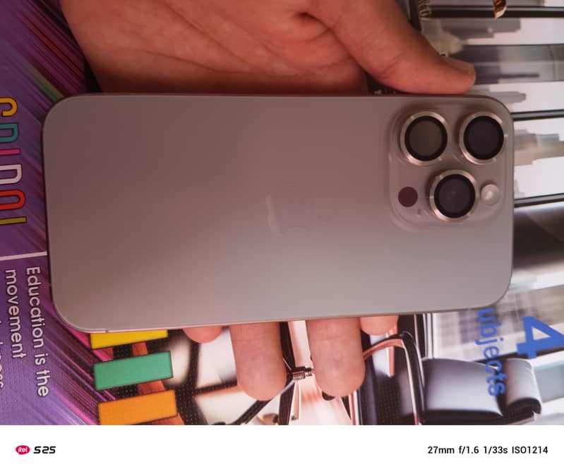 Apple iPhone 15 Pro 0