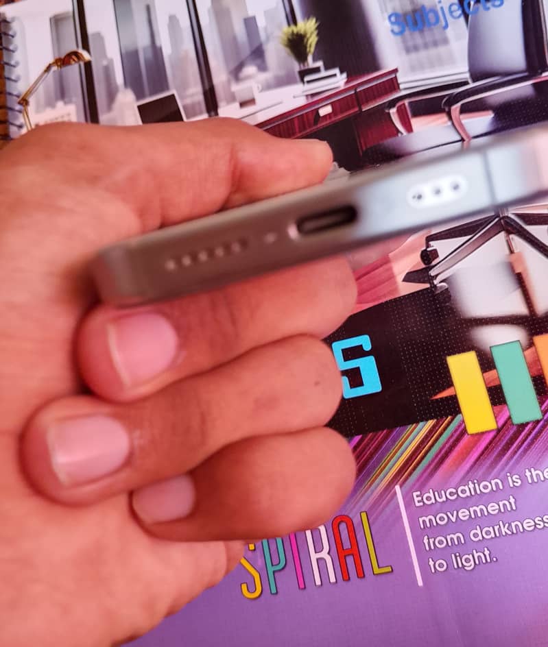 Apple iPhone 15 Pro 7