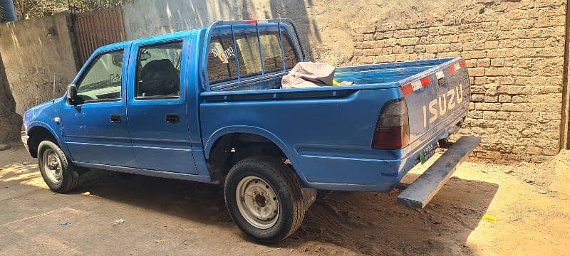 Isuzu D-Max 2003 3