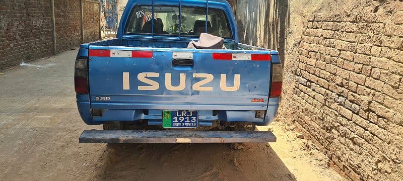 Isuzu D-Max 2003 4