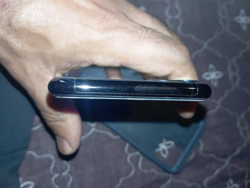 IPHONE 11 PRO MAX 256GB non PTA 6