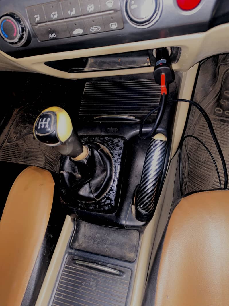 Honda civic 2007 4