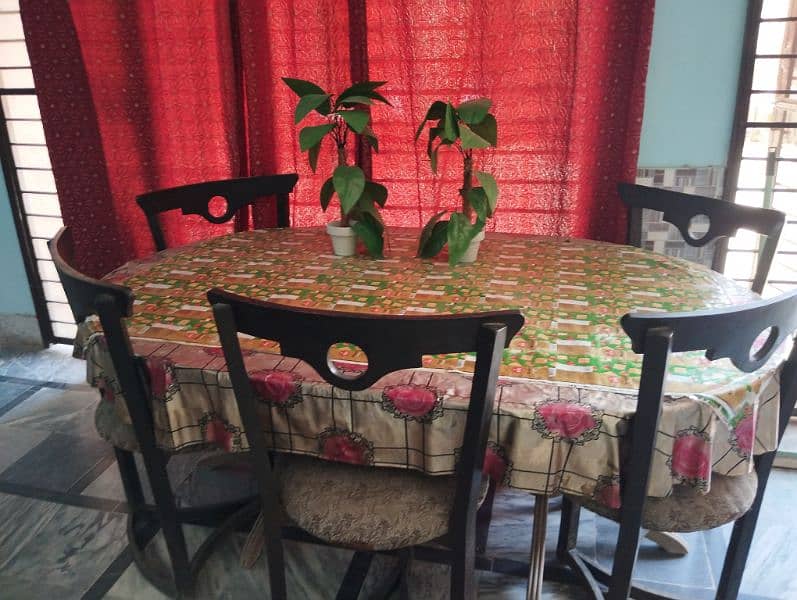 6 dining tables 2