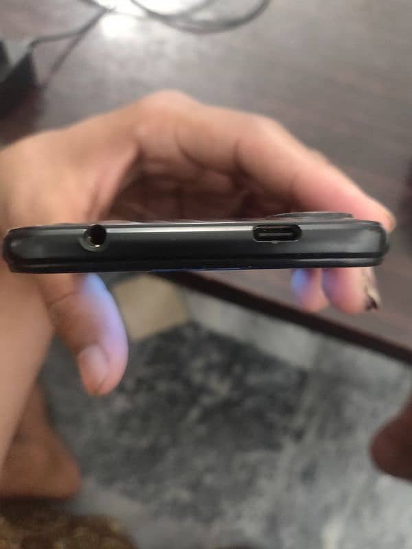 BLU g33 1