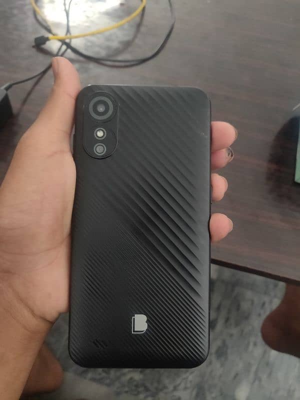 BLU g33 4