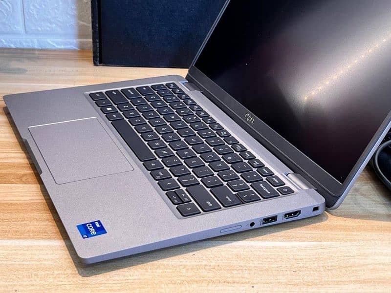 Dell Latitude 5330 ~ Core i5 12th Gen ~ Touchscreen Business Beast 3
