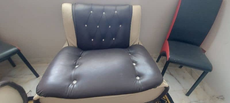 5 Seater Sofa Set Slightly Used 1