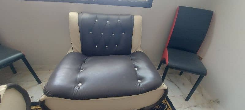 5 Seater Sofa Set Slightly Used 2