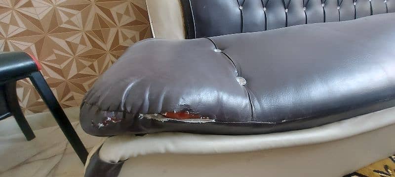 5 Seater Sofa Set Slightly Used 4
