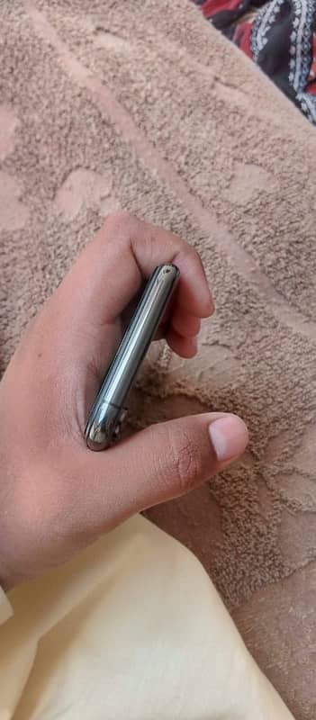 iPhone XS 10 by 10 condition 82 bettery health 64 hn 4