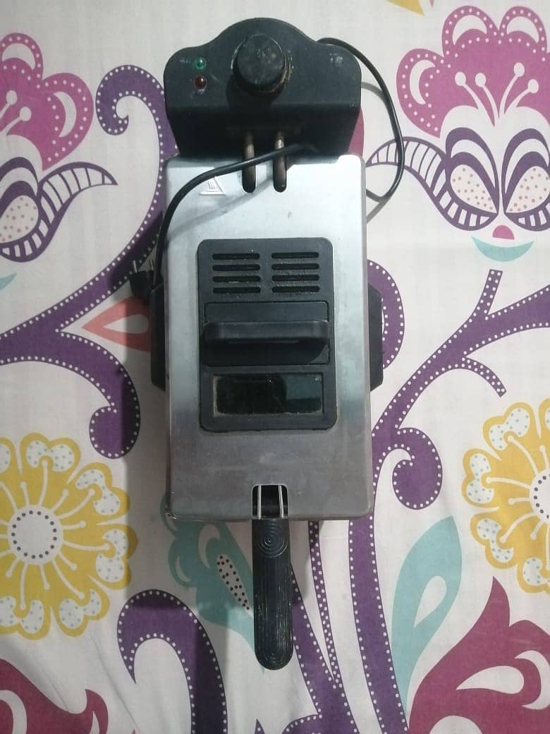 Deep Fryer 4 Litr Avinas Brand 1