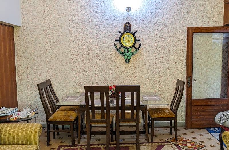 Dining table | 6 chairs 0