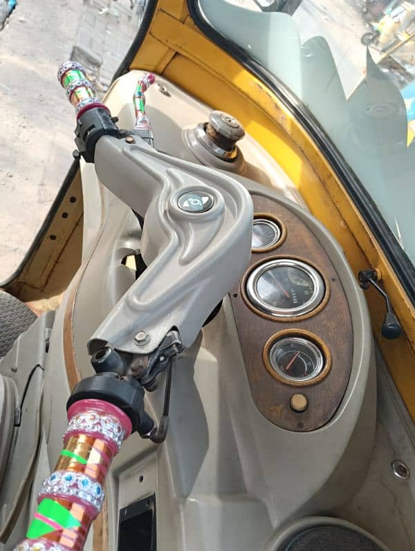 Tez raftar Auto riksha good condition 2