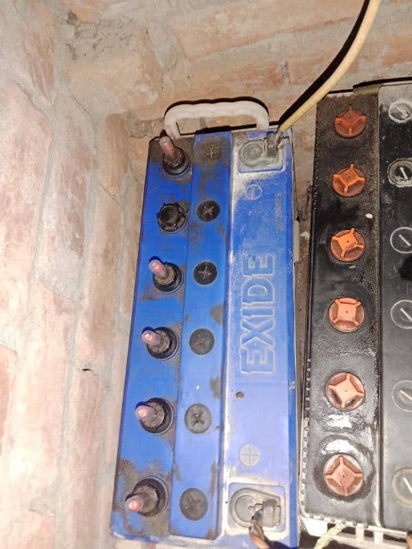 Exide Osaka battery 12 volt bilkul okay Hain 2 batteries 1