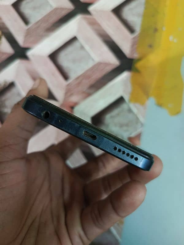 4GB 64GbB  Infinix Smart 7 Mobile Phone 2