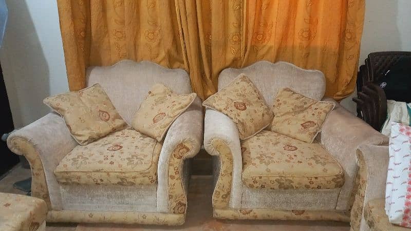 Sofa set for sell 2
