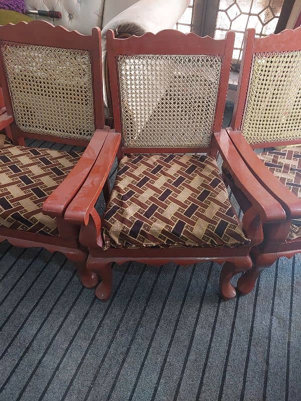 4 chairs with cushions 1