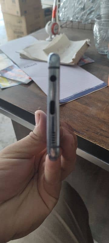 Samsung Galaxy S10 Non PTA 4