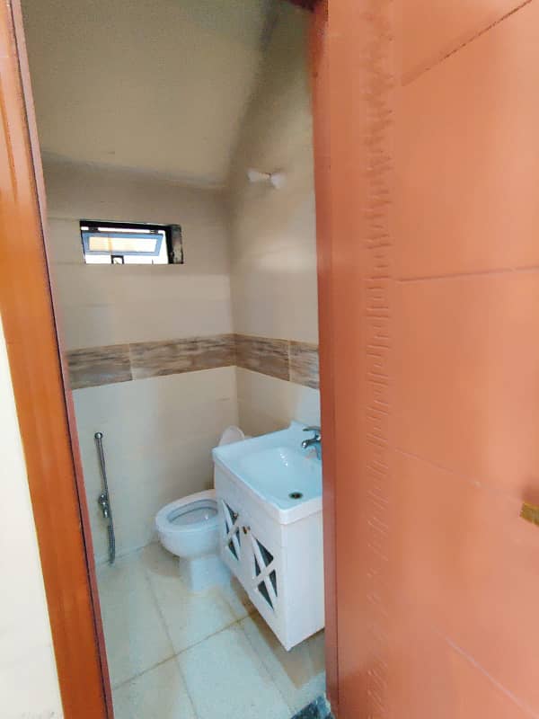 10 MARLA HOUSE FOR SALE LDA AVENUE-1 M BLOCK 15