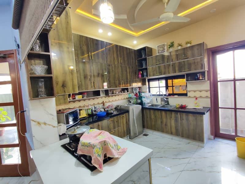 10 MARLA HOUSE FOR SALE LDA AVENUE-1 M BLOCK 24