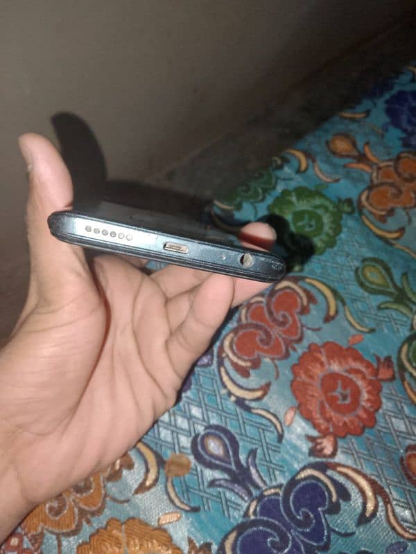 urgent sale Infinix Smart 6 HD 1