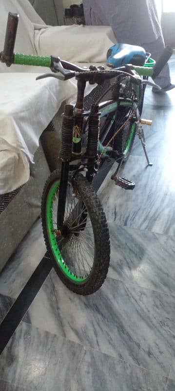 SUPER SHANIO POWER BIKE 4