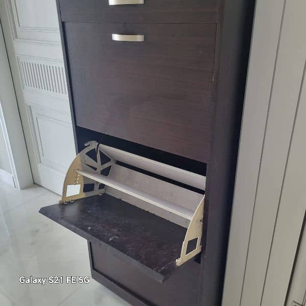 Shoerack for sale. . . 0