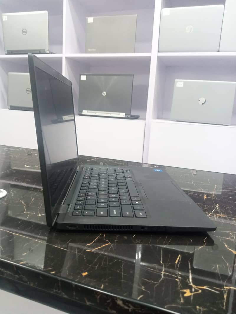 Dell Latitude 7420 2