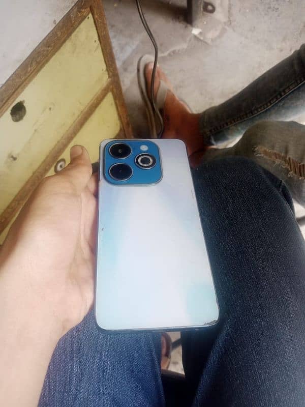 infinix hot 40i 8/128 offical pta only phone 4