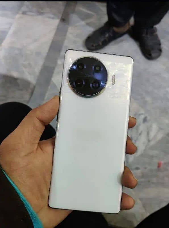 Tecno spark 20 pro plus 0