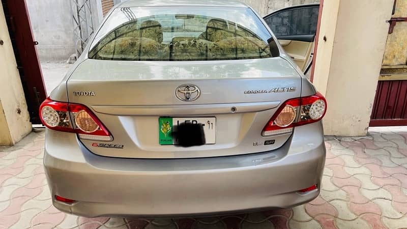 Toyota Corolla Altis 2011 3