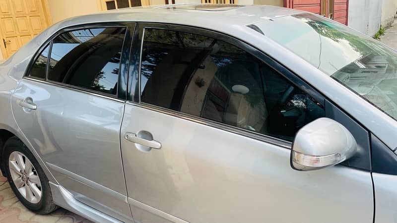 Toyota Corolla Altis 2011 10