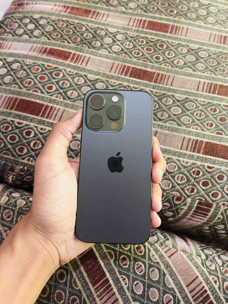 Iphone 15 pro jv 1