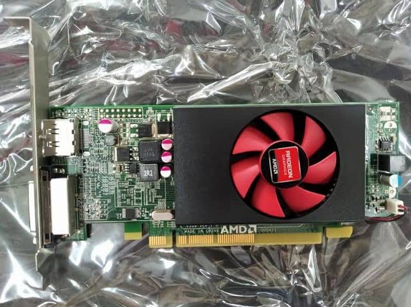 AMD RADEON R5 240 1 GB DDR3 64 BIT FREE FIRE 90+ FPS . . . . 384 cores 2