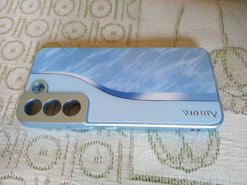 Galaxy S22 (Amazing glass back cover) 3