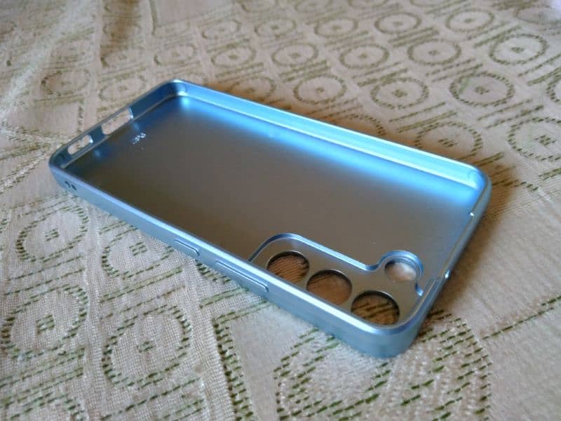 Galaxy S22 (Amazing glass back cover) 5