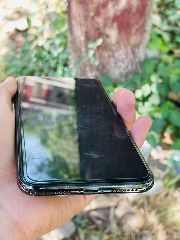 iphone 11 pro max 1