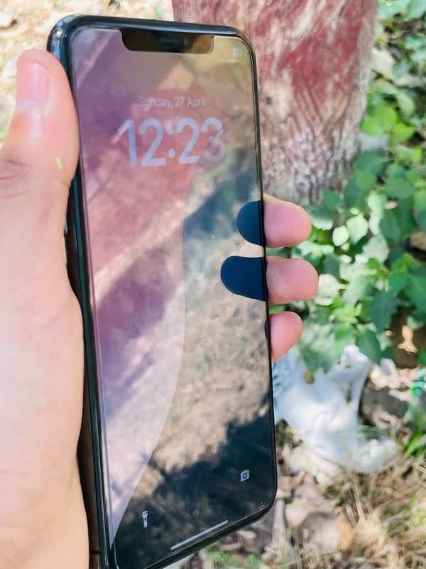 iphone 11 pro max 2
