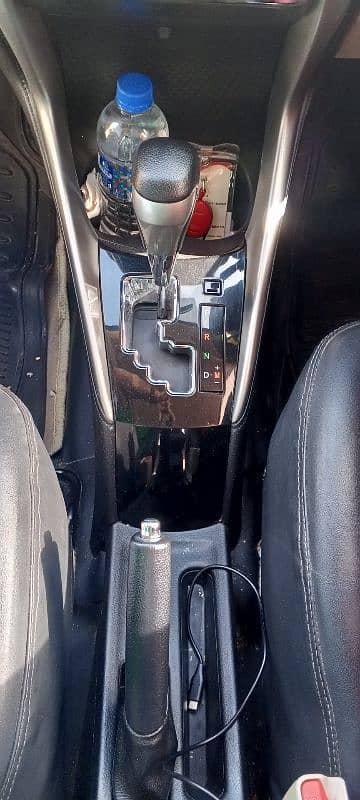 Toyota Yaris-2022 Top of the line 9