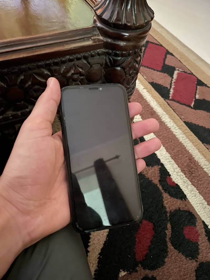 Iphone xs Pta approved 1
