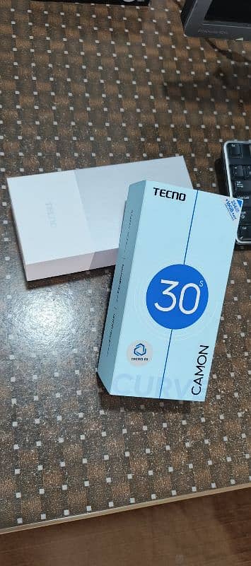 Tecno Camon 30s 8
