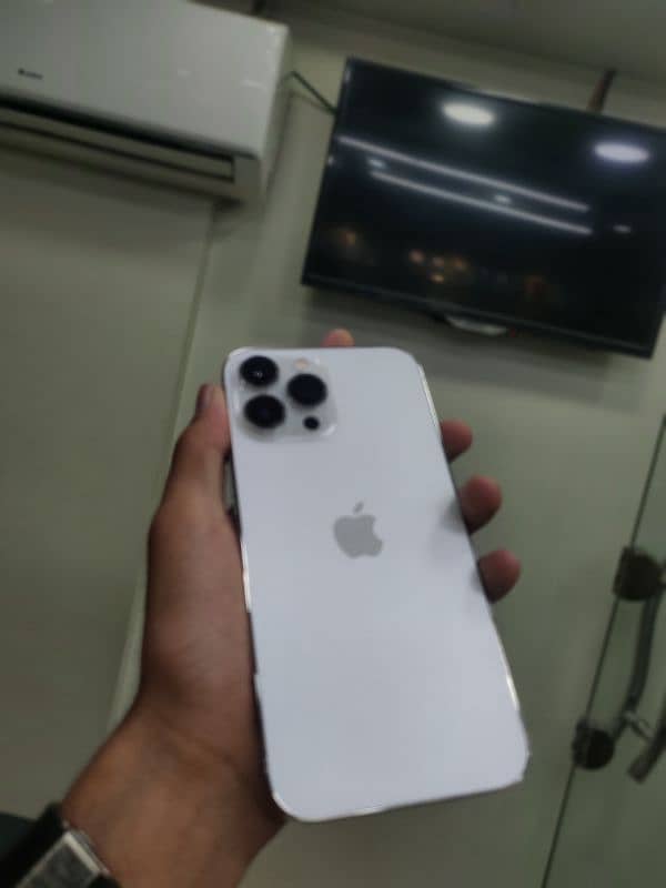 Iphone 13 pro max PTA 256 GB 94 battery 0