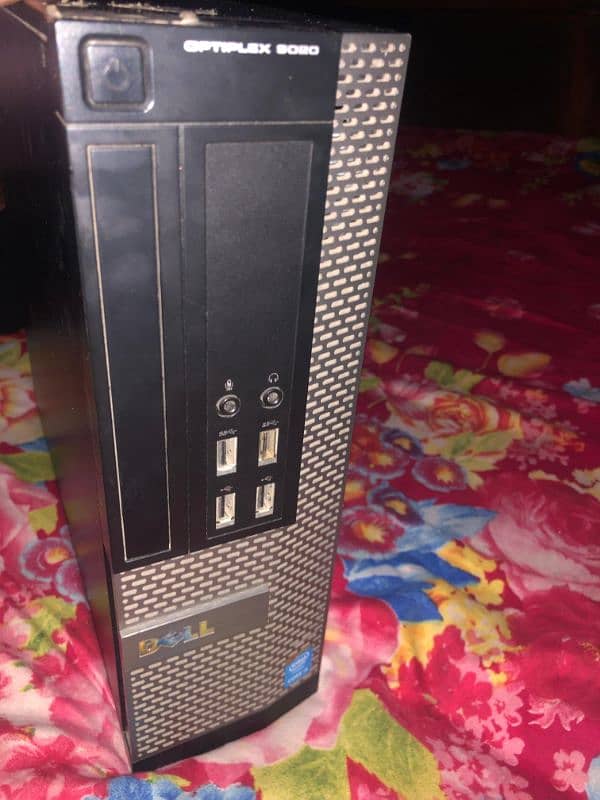 Full Computer set HP LCD 22 Inch, CPU with i3 4th Genr 120SSD 300HHD 1