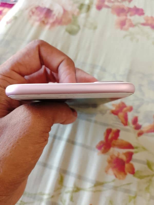 Iphone 2/32 Factory Unlocked 5