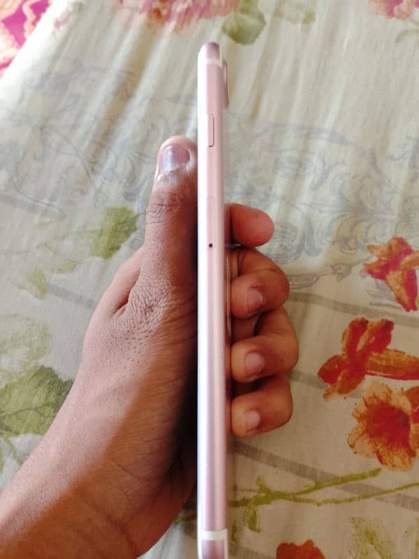 Iphone 2/32 Factory Unlocked 8