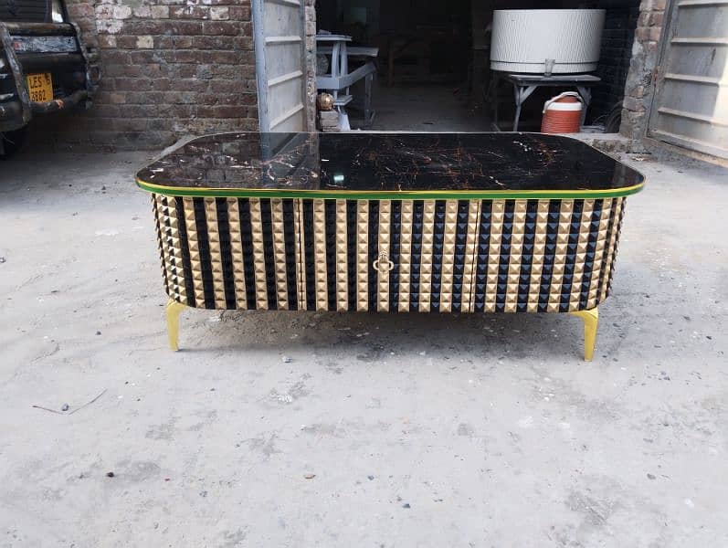 Dining Tables/Center Tables/Consoles/Nesting Tables/coffee table 19