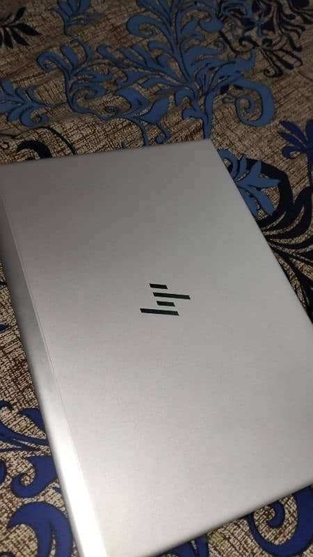 HP elitebook 840 G5 1