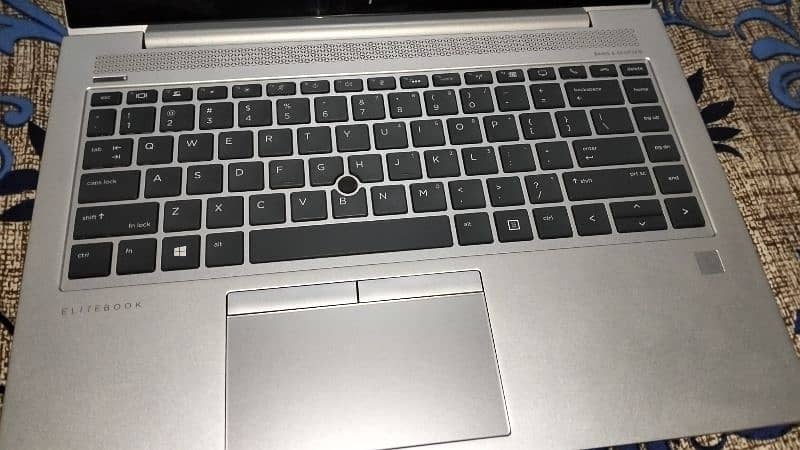 HP elitebook 840 G5 2
