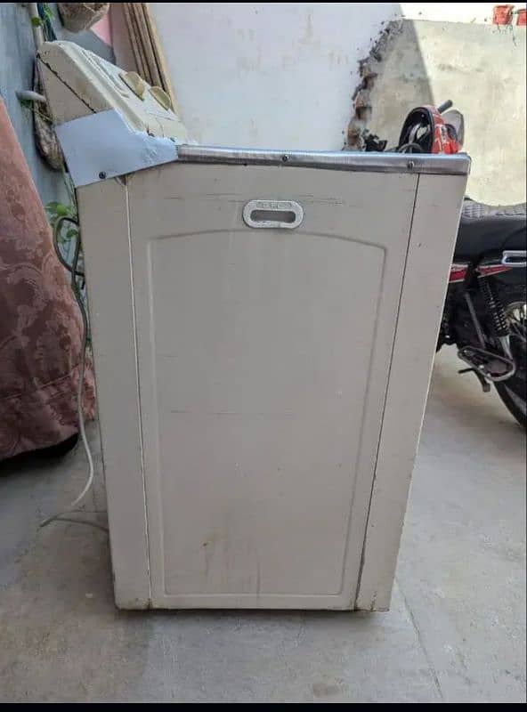 Gfc washing machine Metal body 8kg capacity 2