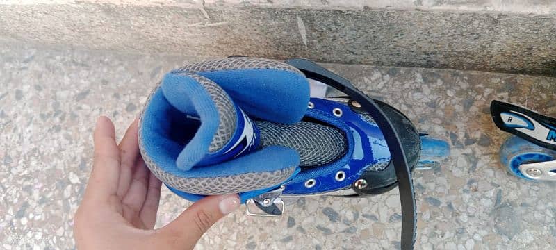 9 to 12 years old kids Rolling skates 1